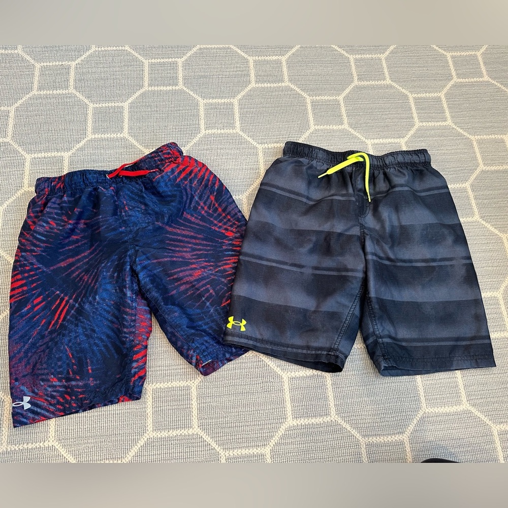1 Boys Under Armor Bathing Suits size large